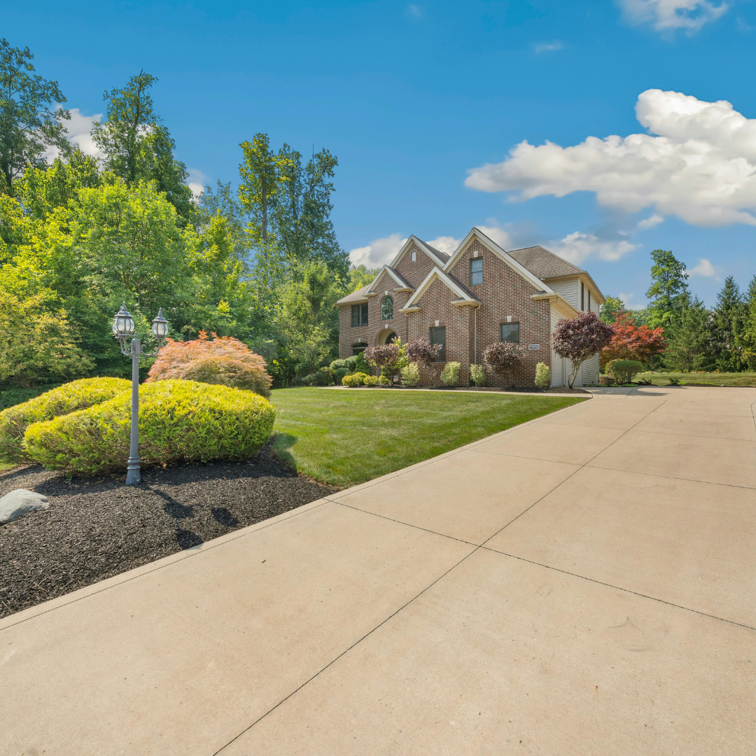 Concrete vs. Asphalt Driveways: Which One Is the Better Investment?