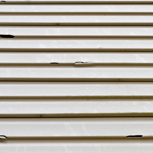 Is Your Siding Summer-Ready? 7 Signs It Needs Immediate Attention